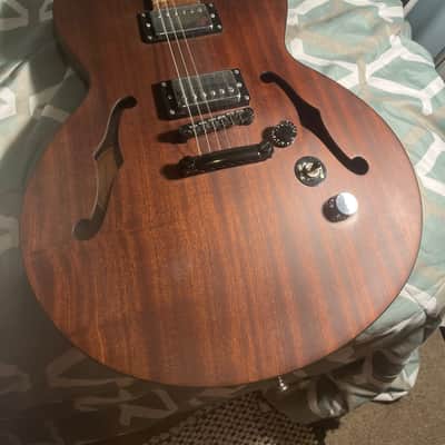 Epiphone Dot Studio - Alpine White with black binding (Hardshell