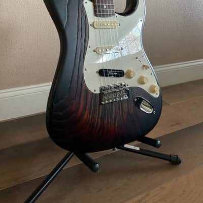 Fender Sandblasted Stratocaster Sweetwater Exclusive 2018 - 3-Color Burst image 2