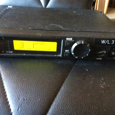 Shure ULXP4 Receiver 2010s - 2012 image 3