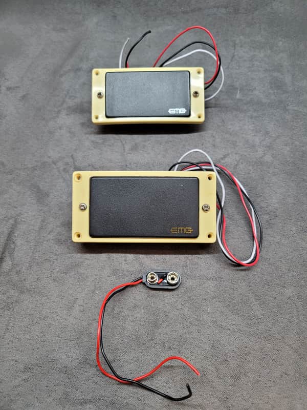 EMG 81 & 85 Active Humbucker Pickups - Black image 1