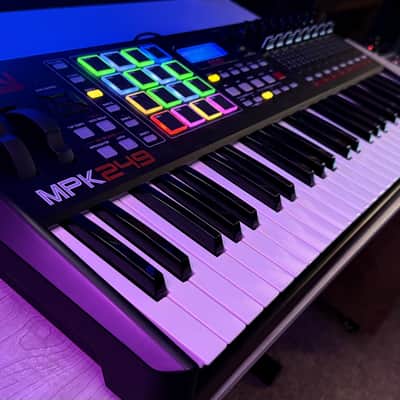 Akai MPK249
