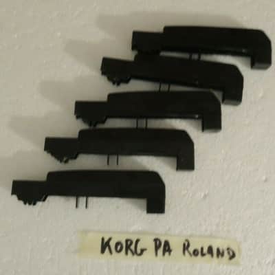 lot 5 Touche Clavier Roland VA-7 E-86 96 56 VA Korg prophecy SOLTON MS X séries