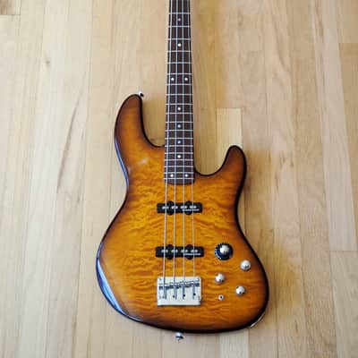 Fender Deluxe Series Jazz Bass 24 Fret Quilt Top w/ Active EQ, Duncan Pickups and Hardshell Case image 2