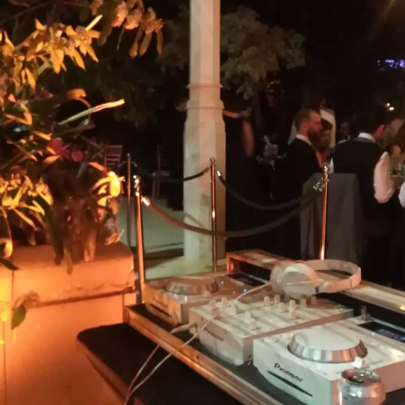 2010 Pioneer CDJ-350W/ DJM350 (White Limitd Edition bundle) Wh…