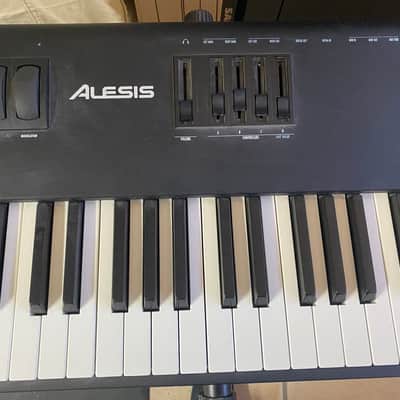 Alesis QS8 Keyboard 1998 Black