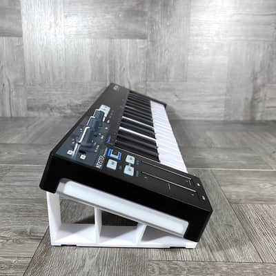 20º Angle Stand for Arturia Keystep 32 / 37 / Behringer SWING - Color WHITE - by KZcraftworks - USA image 3