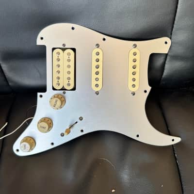 Fender American Elite HSS Aluminum loaded pickguard image 4