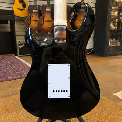 Yamaha Pacifica PAC012 Solid Body Electric Guitar Black image 3