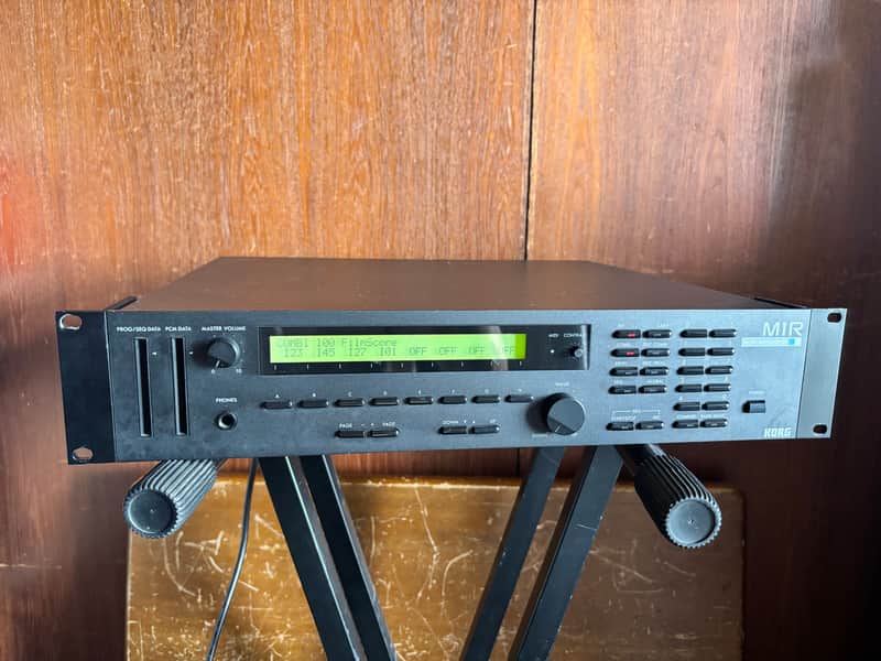 Immagine Korg M1R MUSIC WORKSTATION rack-mount module of M1 New internal battery - 1