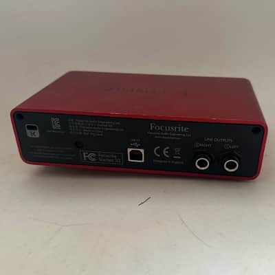 Focusrite Focusrite Scarlett 2i2 Audio Interface 1st Generation Red 2015 - Red image 4