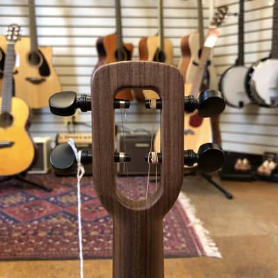 Magic Fluke USA Adirondack Spruce Top Flea Mandolin Amber w/Padded Gig Bag image 8