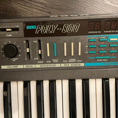 Korg Poly-800 Analog Synth Keyboard - Needs Service + Battery - See Description image 8