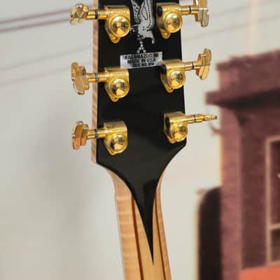 Heritage Golden Eagle Natural w/case image 4
