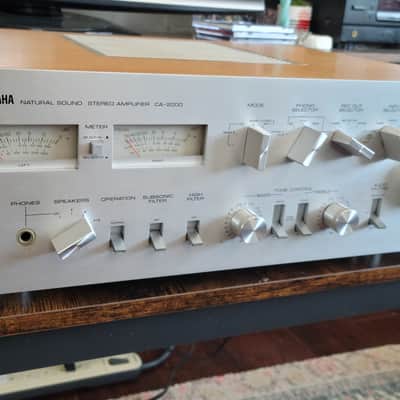 Yamaha CA-2000 Natural Sound Stereo Amplifier image 2