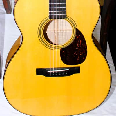 Martin Custom Shop 0M-28 Alpine Spruce Red Curly Maple image 1