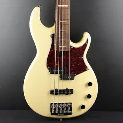 Yamaha BBP35II VW Vintage White 5 String w/case Demo image 3