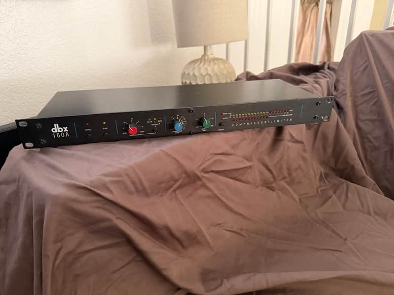 dbx 160A Compressor Limiter 2000s - Black image 1