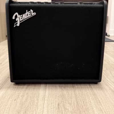 Fender Mustang LT25 25-Watt 1x8" Digital Modeling Guitar Combo 2019 - Present - Black