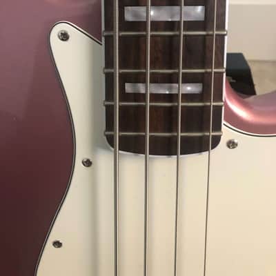 Squier Jazz bass 2022 - Burgundy Mist image 3