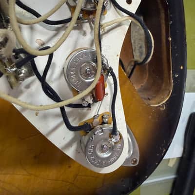Fender American Vintage ‘57 Reissue Stratocaster 2005 - Sunburst image 18