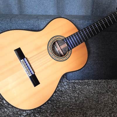 TAKAMINE'S TOP OF THE LINE 2022 -  MODEL No39E - CONCERT LEVEL CLASSICAL GUITAR - SPRUCE/MADAGASCAR ROSEWOOD image 2