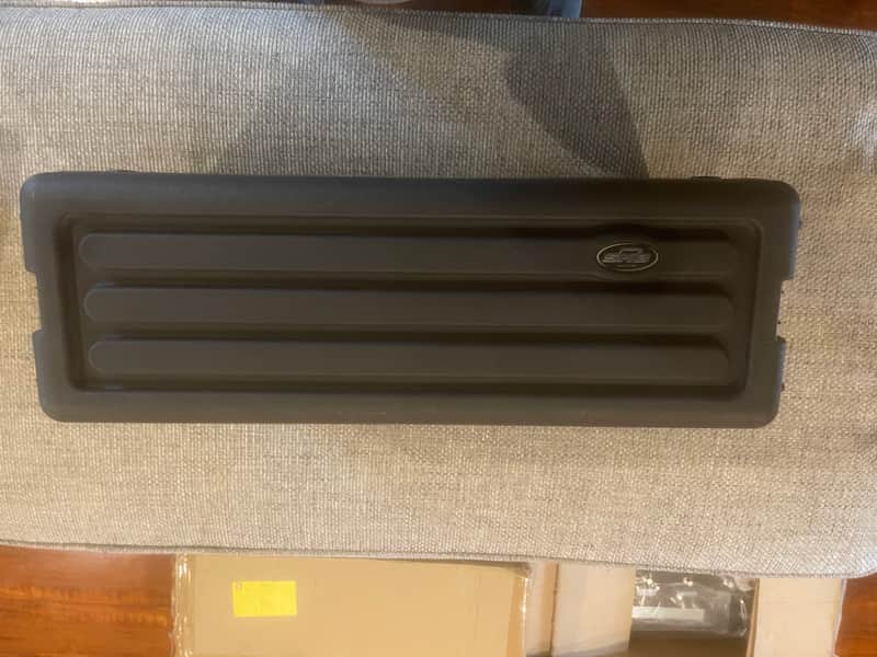 SKB 1SKB-R3S Shallow Rack Case image 1