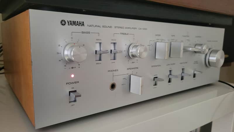 Vintage Stereo Integrated Amplifier Yamaha CA-1000