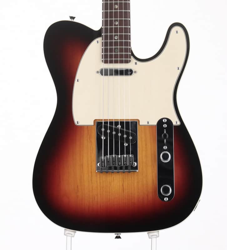 Fender American Deluxe Telecaster with SCN Pickups and S-1 Switch, 3-Color Sunburst [DZ5152345] (08/17)