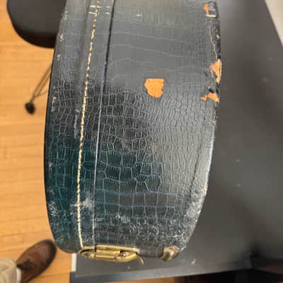 Vintage 1940s–1950s Epiphone Lifton Archtop Case – Black Alligator / Purple Interior image 12