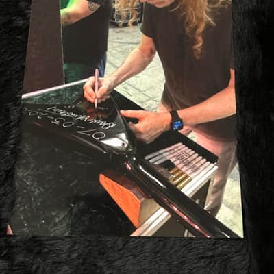 Dean USA Dave Mustaine Owned Tour Guitar Signed with Pics & COA image 9