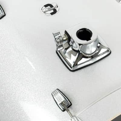 Ludwig Element Evolution 16x20" Bass Drum 2016 - Present - Silver / White Sparkle image 2