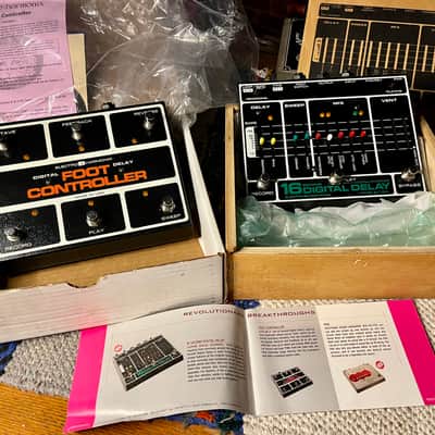 Electro-Harmonix 16 Second Digital Delay 2000s with FOOT CONTROLLER NOS image 4