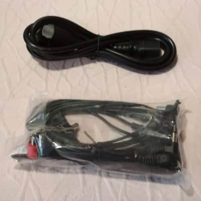 Voodoo Lab Pedal Power 4x4 8-output Isolated Guitar Pedal Power Supply ( EU cable ) image 3