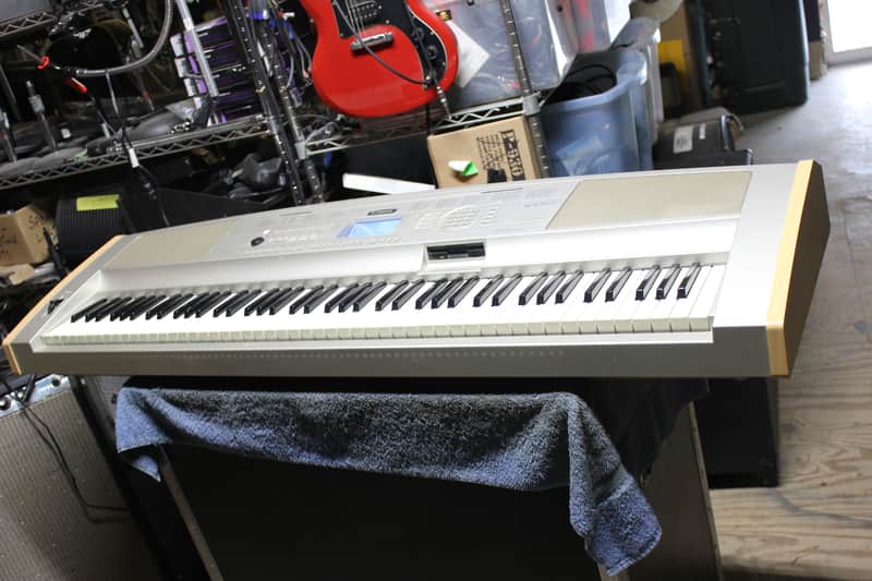 Yamaha DGX-500/ With Power Supply and Stand image 1