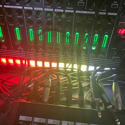 Roland AIRA TR-8 Rhythm Performer Drum Machine 2014 - Present - Black image 3
