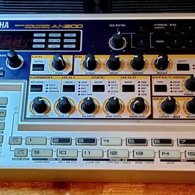 Yamaha AN200 Desktop Synthesizer 2001 - Silver