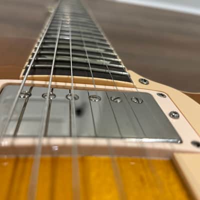1998 Gibson Les Paul Classic - Honey Burst - Pro Player Upgrades Including Seymour Duncan Seth Lover Pickups! - Pro Set Up w Perfect Frets/Action/Intonation! image 7