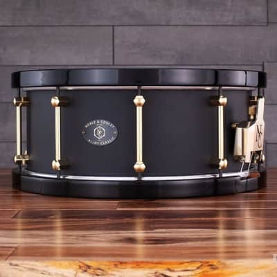 NOBLE & COOLEY 14 X 6 ALLOY CAST ALUMINIUM SNARE DRUM, BLACK WITH WOOD HOOPS image 4