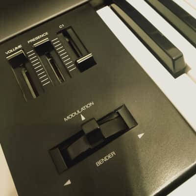 Roland JV 80 image 3