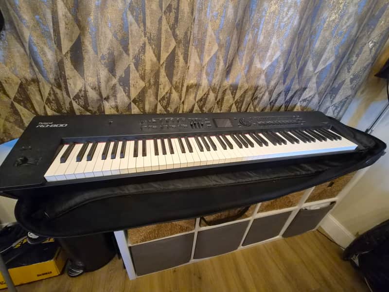 Roland RD-800 88-Key Digital Stage Piano 2010s - Black image 1