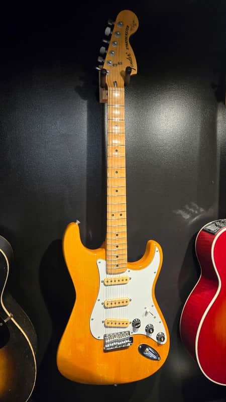 1990 Fender Japan Yngwie Malmsteen Signature Stratocaster ST-72EX/IM