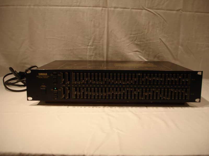 Yamaha  Graphic Equalizer  Model : Q2031A Black image 1