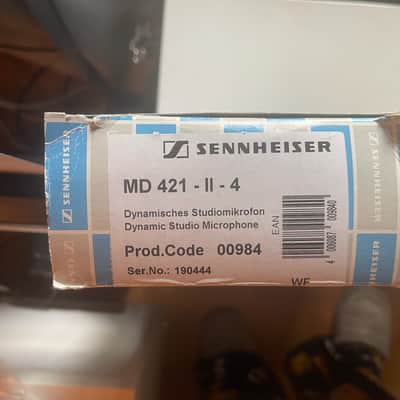 Sennheiser MD 421 II Cardioid Dynamic Microphone 2002 - Present - Black image 2