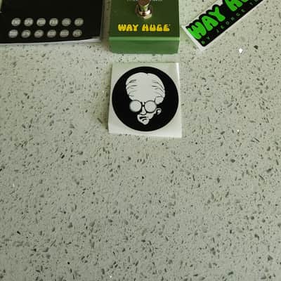 Way Huge WM41 Smalls Swollen Pickle Fuzz MkIII 2020 - Present - Green image 2