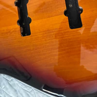 Squier Jazz bass body - Sunburst image 6