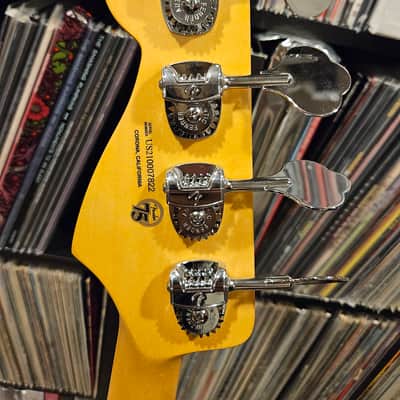 Fender American Professional II Jazz Bass with Rosewood Fretboard 2021 Miami Blue image 9