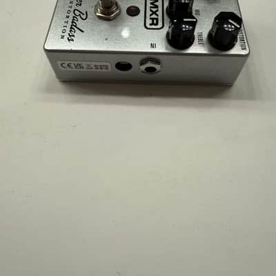 MXR Dunlop M-75 Super Badass Distortion Guitar Effect Pedal image 4