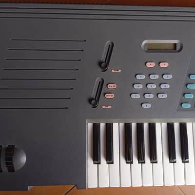 E-MU Systems Emax HD 61-Key 8-Voice Sampler Workstation 1996 - Black image 2
