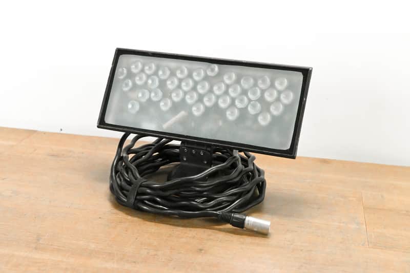 Philips Color Kinetics ColorBlast 12 Wash Light Fixture CG011PY image 1