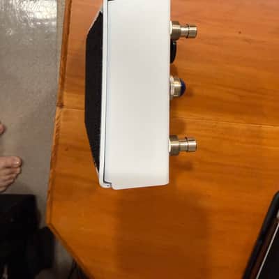 Keeley Zoma Stereo Reverb / Tremolo 2024 - Present Limited Christmas Edition image 7
